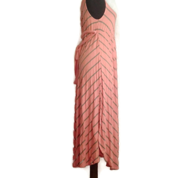 Liz Lange Maternity Chevron Dress - Picture 3 of 8